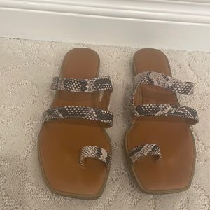 Toe Ring Slides